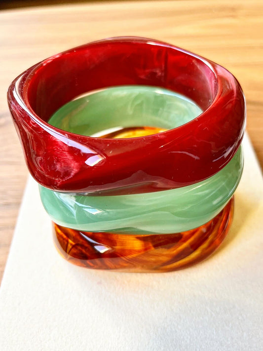 Jonc géométrique fermé en résine colorée