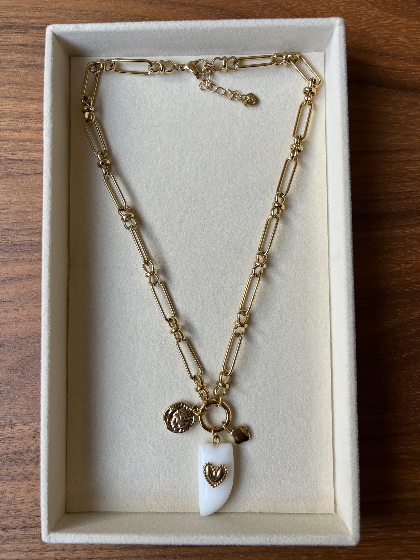 Collier Lola